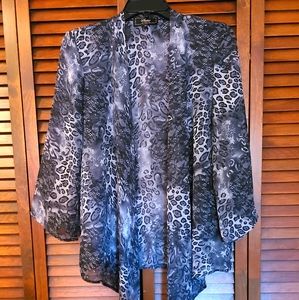 Status by Chenault medium animal print cardigan